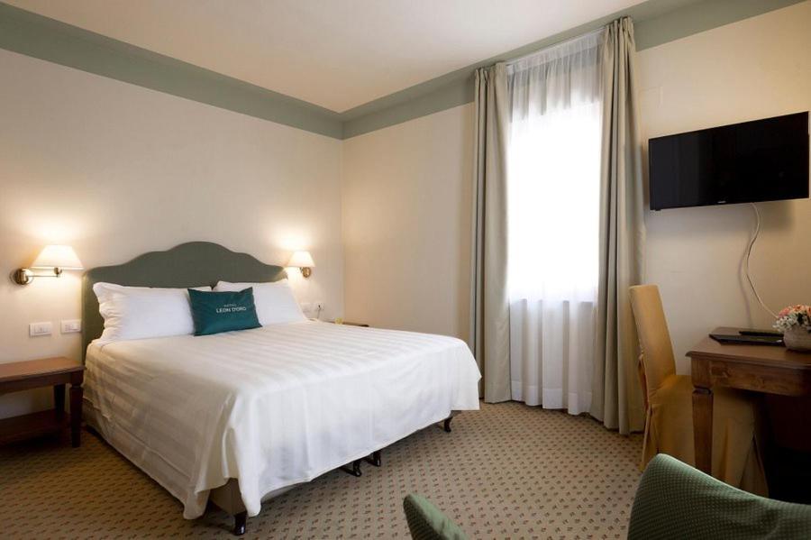 Cora Hotels Leon d'Oro CastellʼArquato Extérieur photo