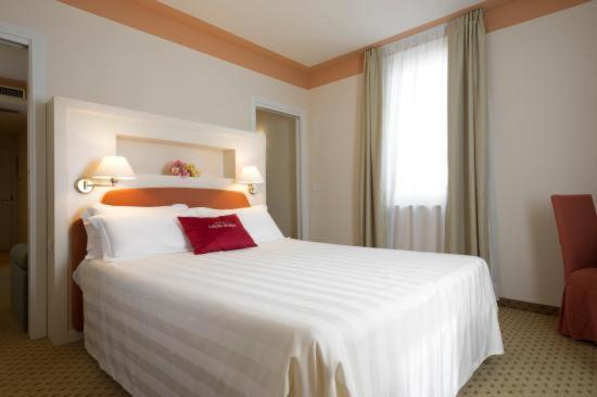 Cora Hotels Leon d'Oro CastellʼArquato Extérieur photo