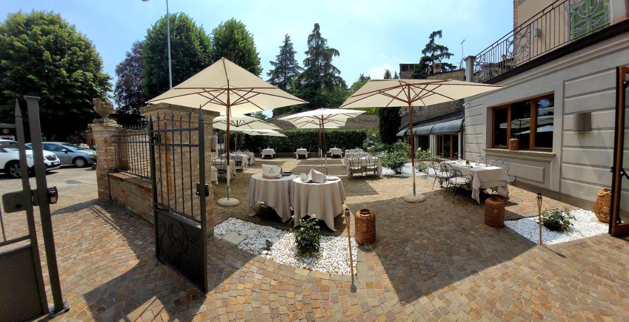 Cora Hotels Leon d'Oro CastellʼArquato Extérieur photo