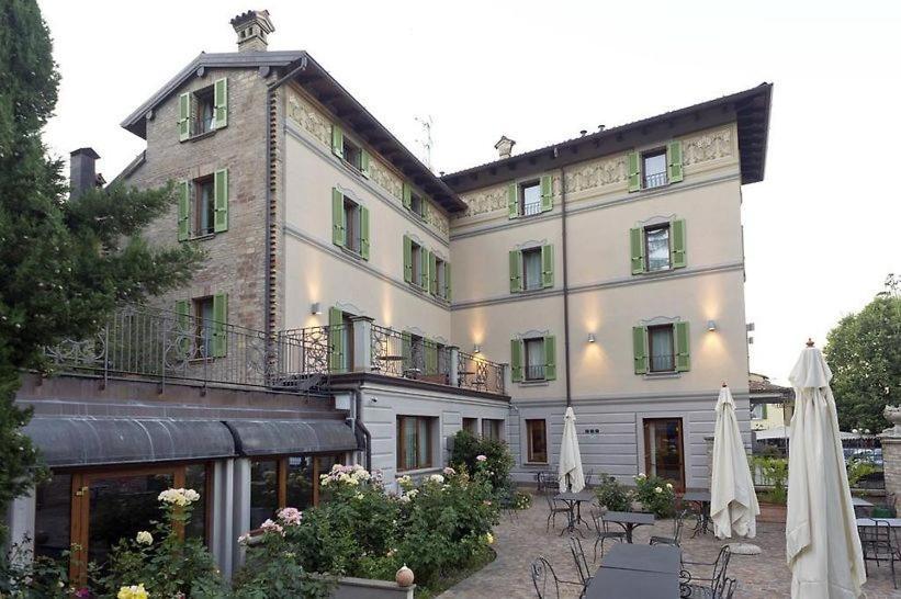 Cora Hotels Leon d'Oro CastellʼArquato Extérieur photo