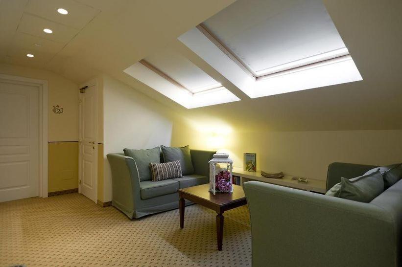 Cora Hotels Leon d'Oro CastellʼArquato Extérieur photo