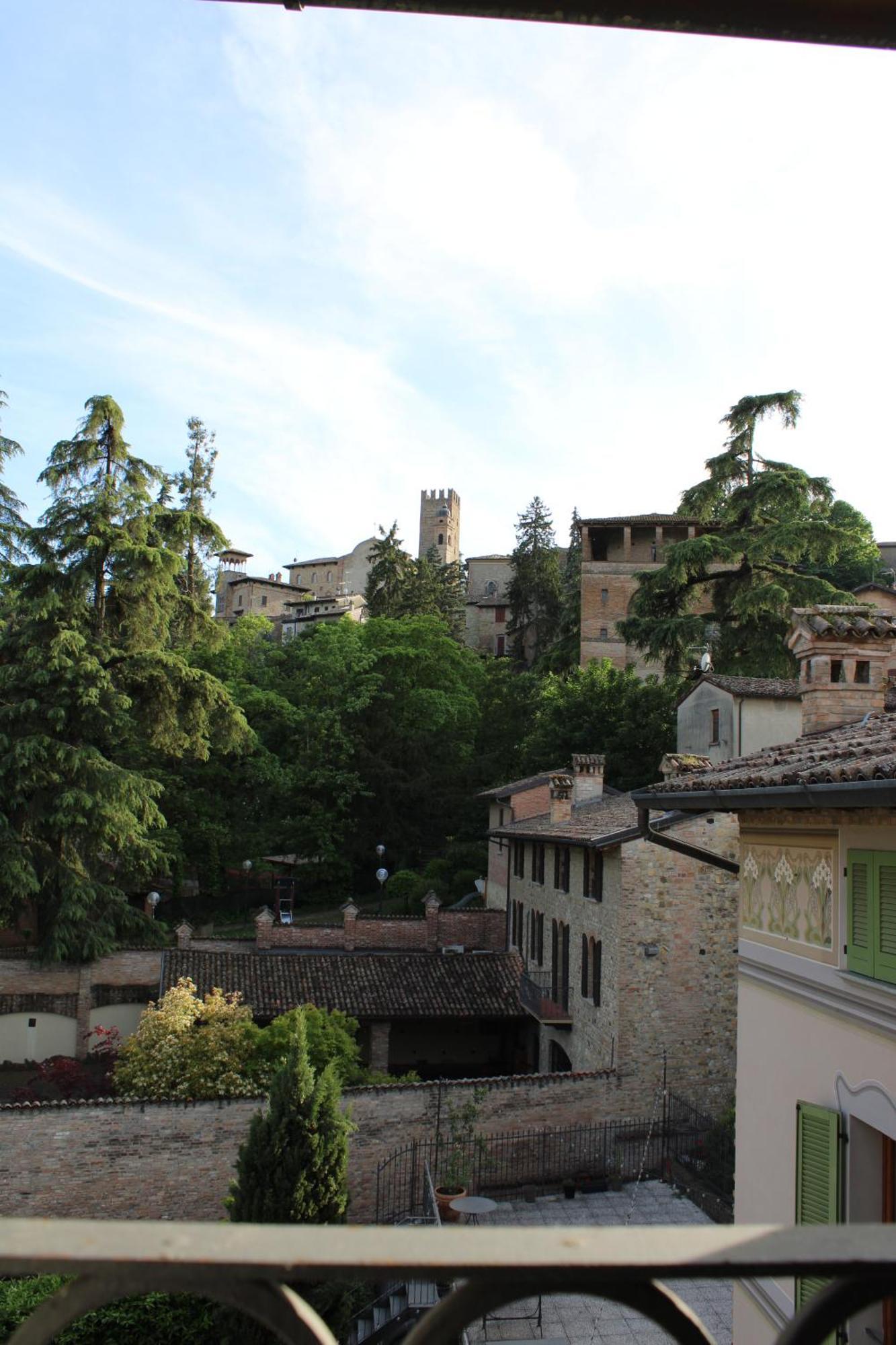 Cora Hotels Leon d'Oro CastellʼArquato Extérieur photo