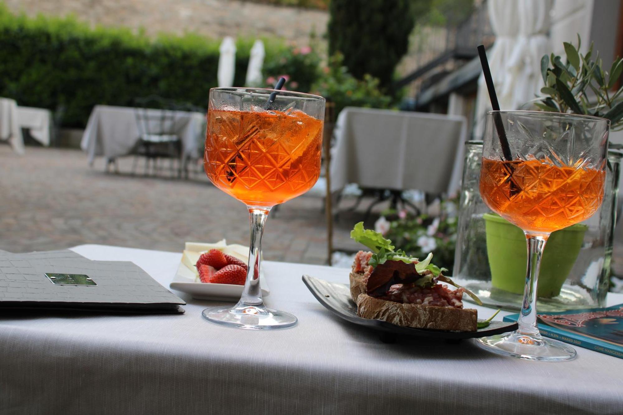 Cora Hotels Leon d'Oro CastellʼArquato Extérieur photo